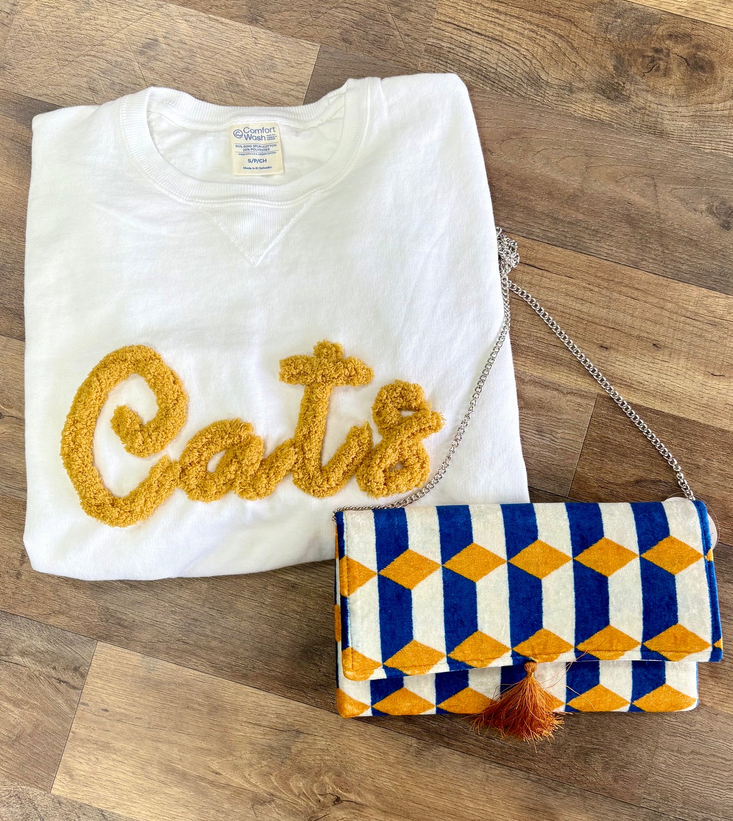 Cats Chunky Yarn Embroidered sweater